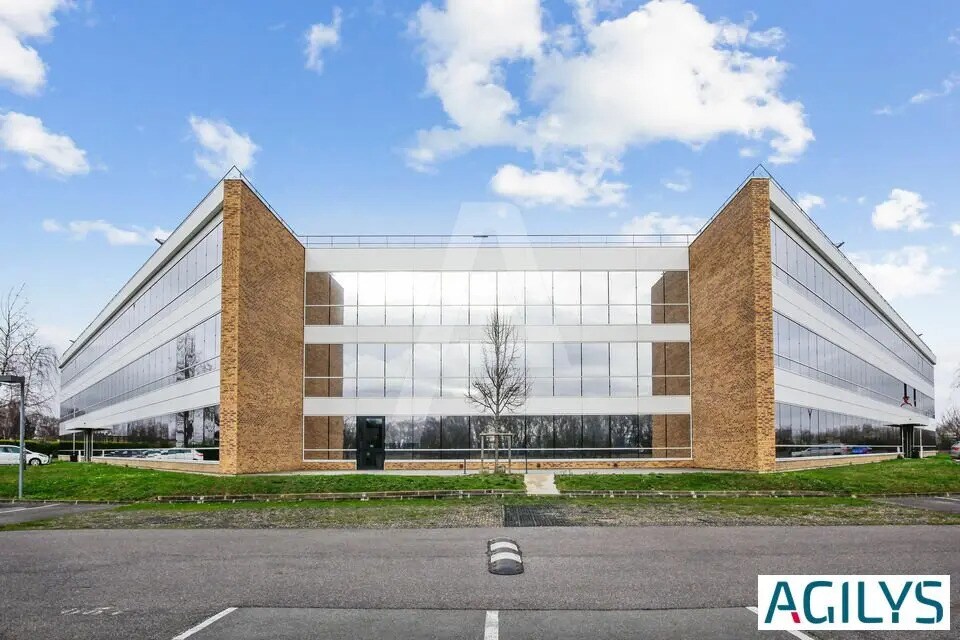 Office in Saint-Aubin for lease Building Photo- Image 1 of 13