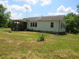 1919 Stroud Rd, Mcdonough GA - Dépanneur