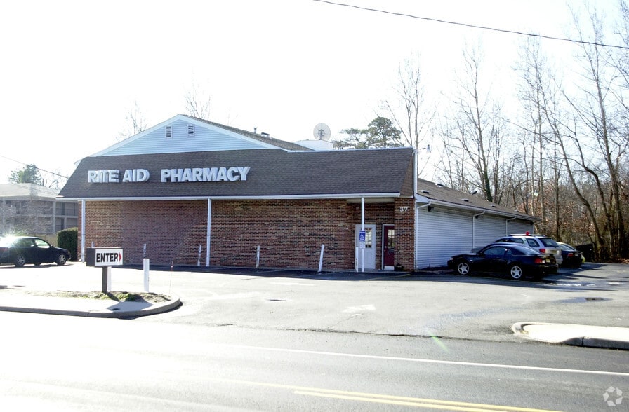 37 Juliustown Rd, Browns Mills, NJ à louer - Photo du bâtiment - Image 2 de 4