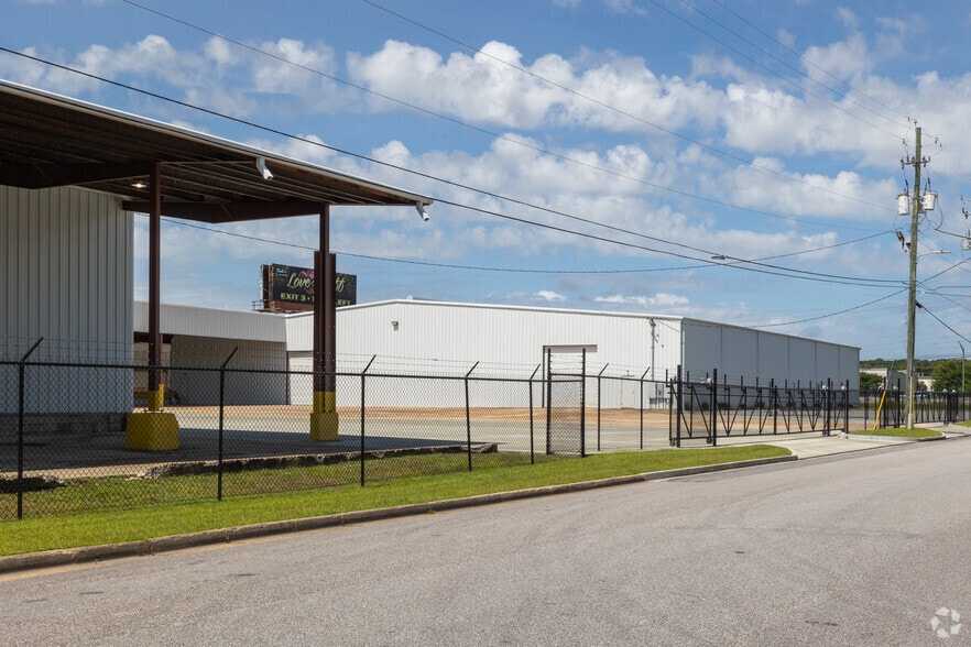 3451 Georgia Pacific Ave, Mobile, AL à vendre - Photo du bâtiment - Image 1 de 17