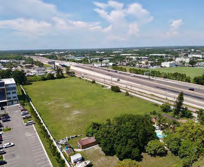 8102 Patterson Rd, Tampa, FL à vendre Photo du bâtiment- Image 1 de 4
