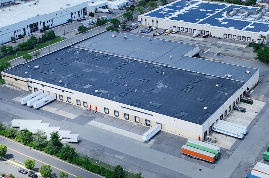 20 Enterprise Ave, Secaucus, NJ à louer - Photo du bâtiment - Image 1 de 3