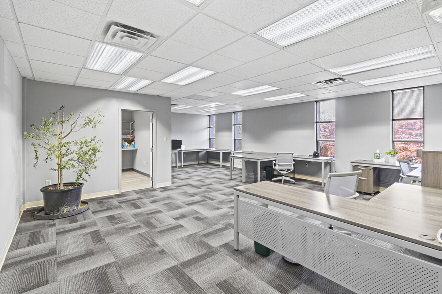 716 N Bethlehem Pike, Lower Gwynedd, PA à louer - Photo du bâtiment - Image 3 de 20