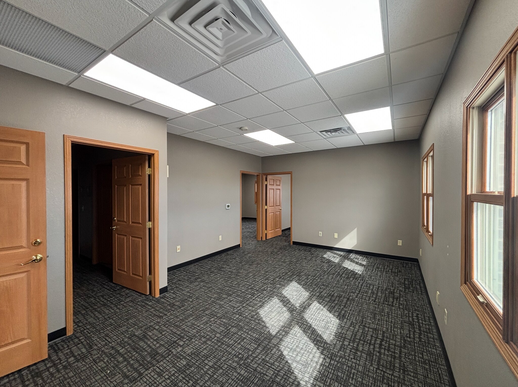 4700 W 26th St, Sioux Falls, SD for lease Interior Photo- Image 1 of 3