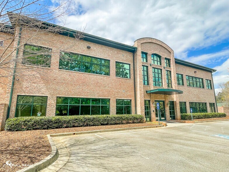 5825 Medlock Bridge Pky, Alpharetta, GA à vendre - Photo principale - Image 1 de 20