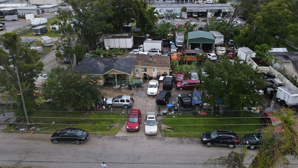 655 Barry St, Orlando, FL à vendre - Photo du bâtiment - Image 3 de 10