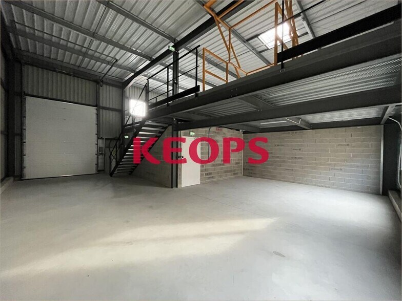 Flex in Toulouse for lease - Building Photo - Image 3 of 7