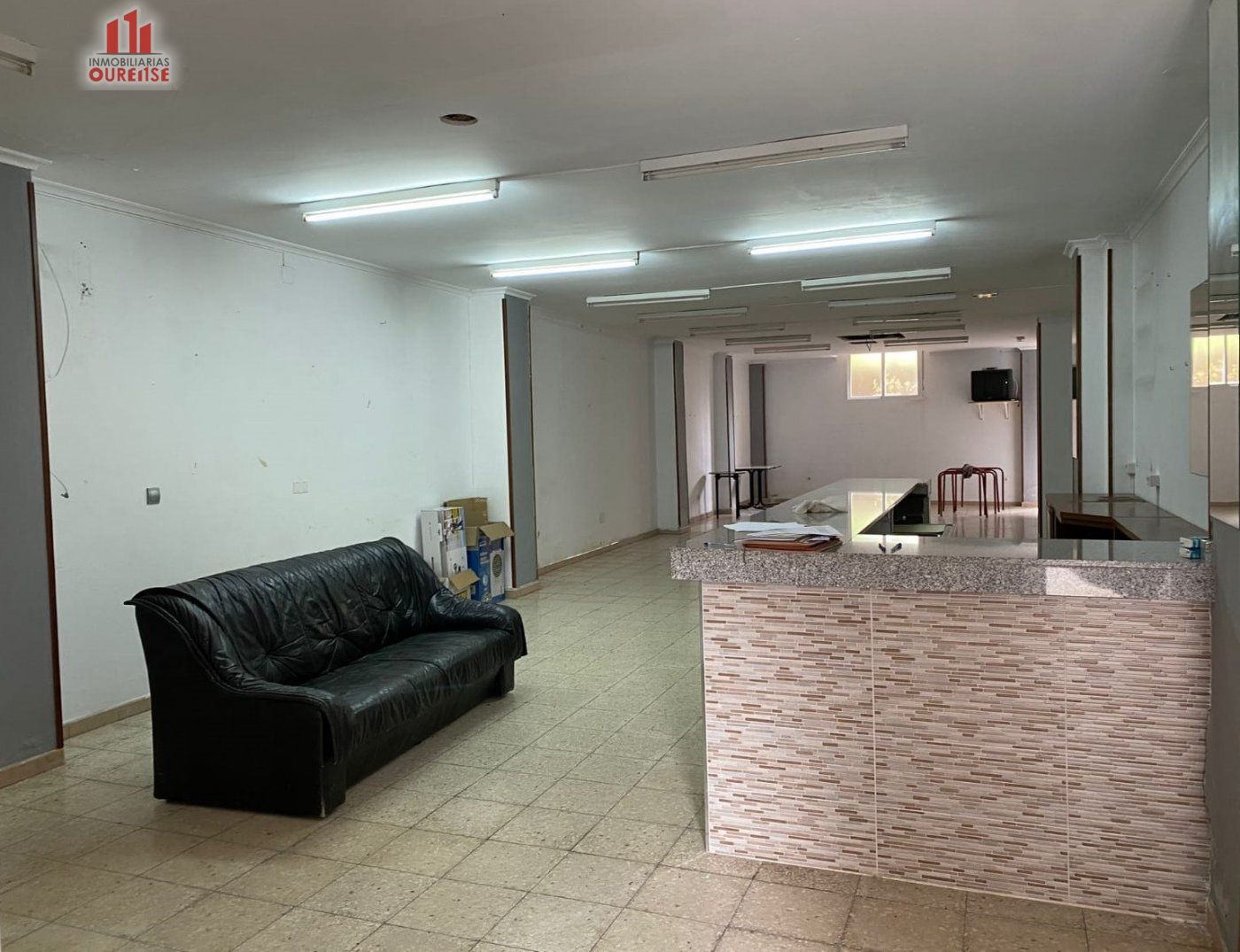 Commerce de détail dans Ourense, Orense à louer Photo du bâtiment- Image 1 de 8