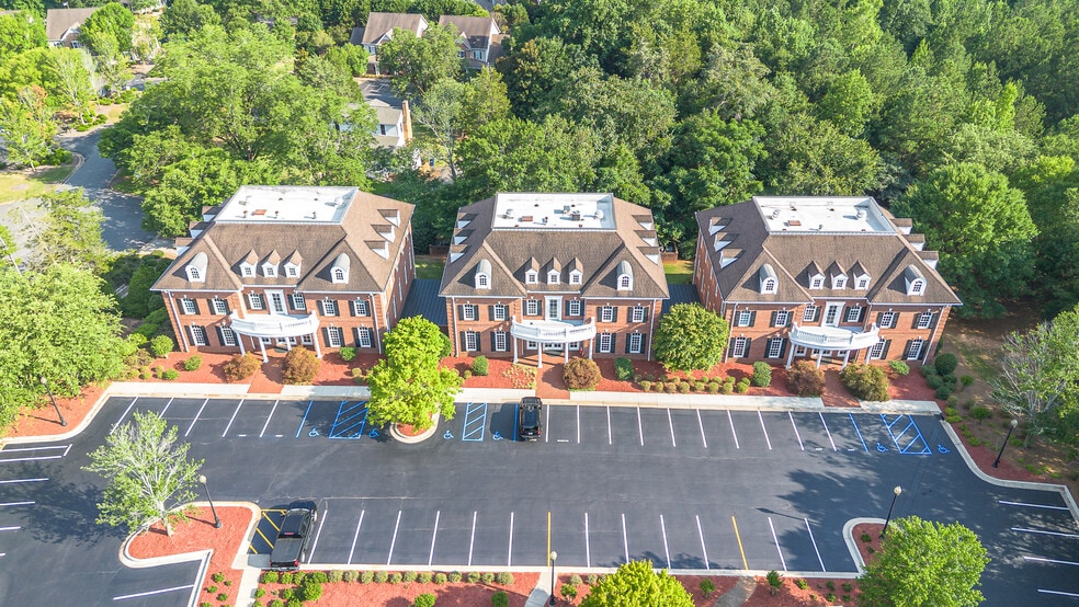 1040 Founders Blvd, Athens, GA à louer - Photo du bâtiment - Image 1 de 17