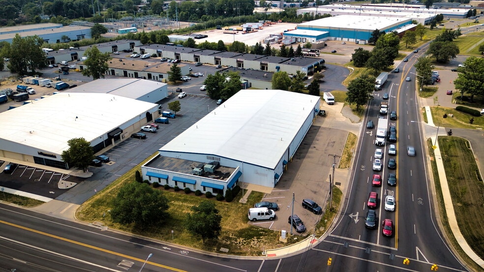 6661 Huntley Rd, Columbus, OH for sale - Primary Photo - Image 1 of 21