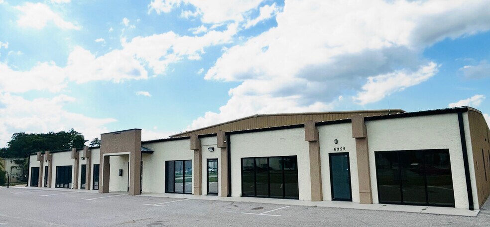 6955-6973 Hanging Moss Rd, Orlando, FL à louer - Photo du bâtiment - Image 1 de 3