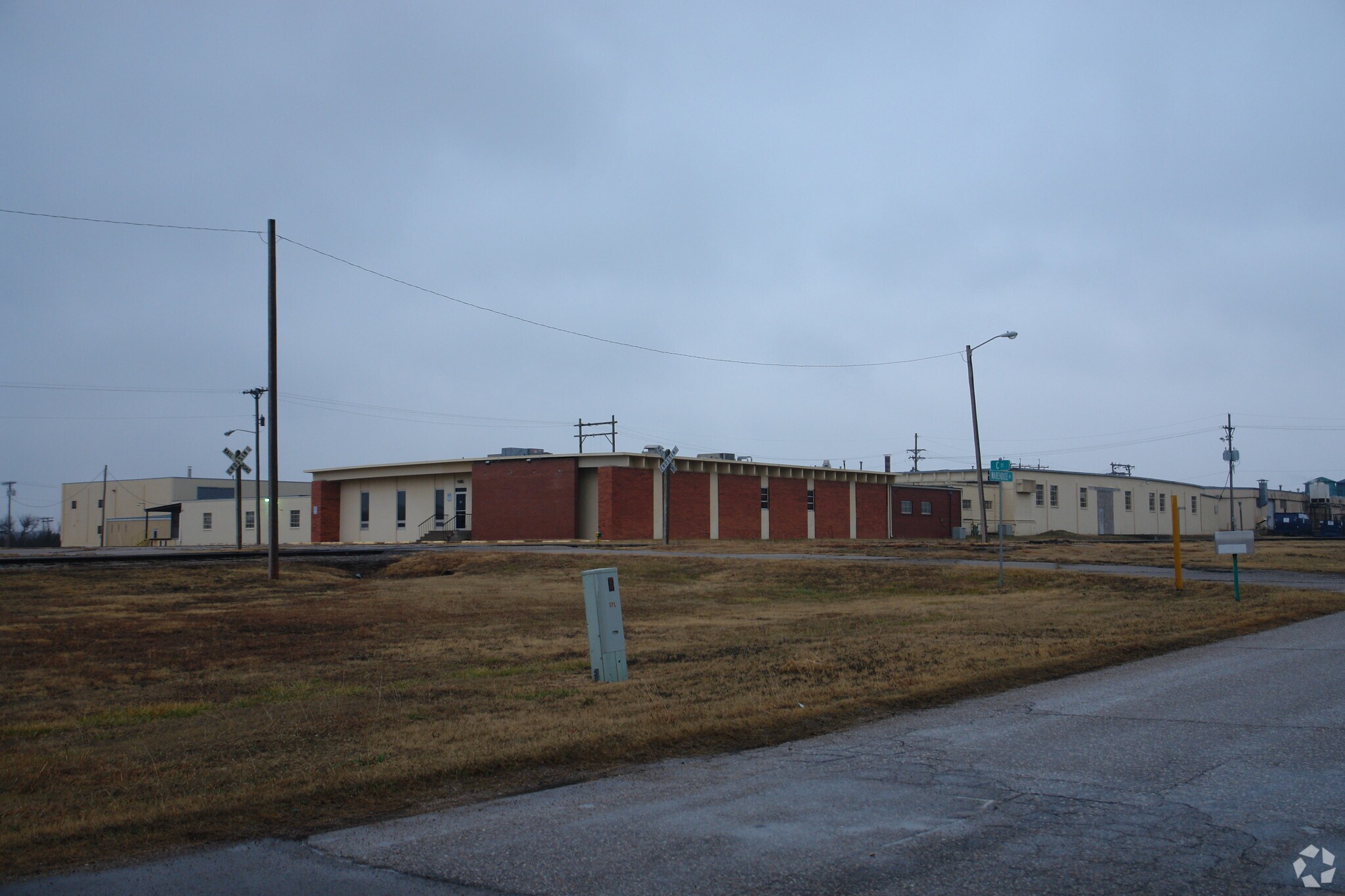 7615 Warehouse Ave, Winfield, KS for sale Primary Photo- Image 1 of 17