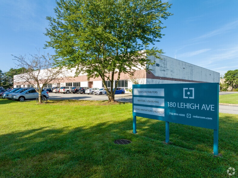 180 Lehigh Ave, Lakewood, NJ for lease - Building Photo - Image 3 of 12
