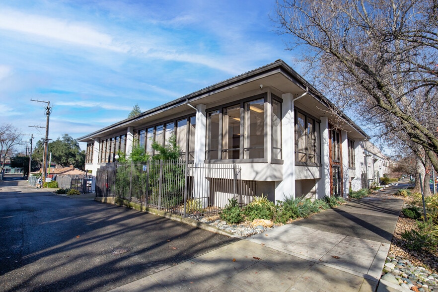 2110 21st St, Sacramento, CA for lease - Building Photo - Image 1 of 5