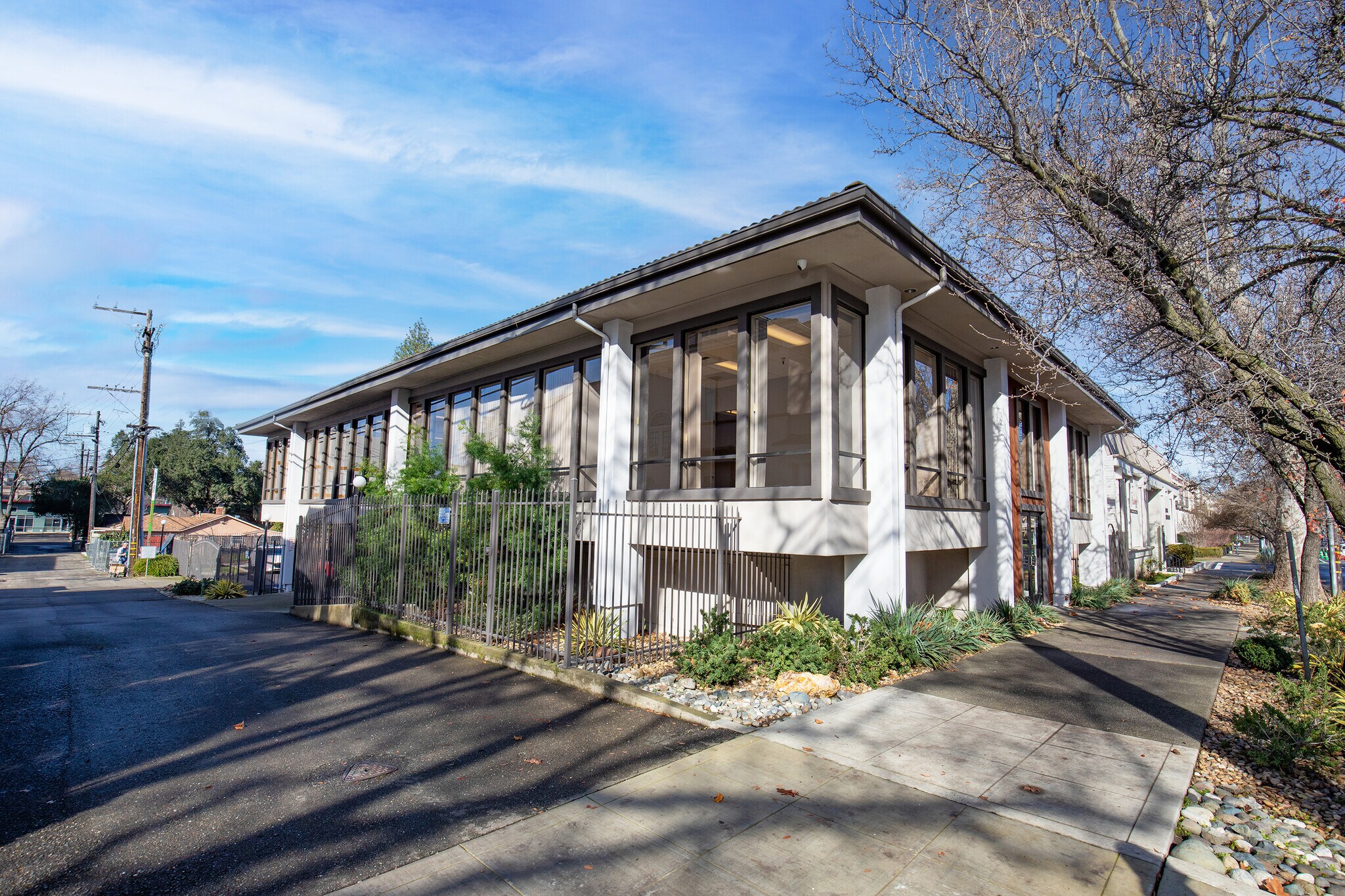 2110 21st St, Sacramento, CA for lease Building Photo- Image 1 of 6