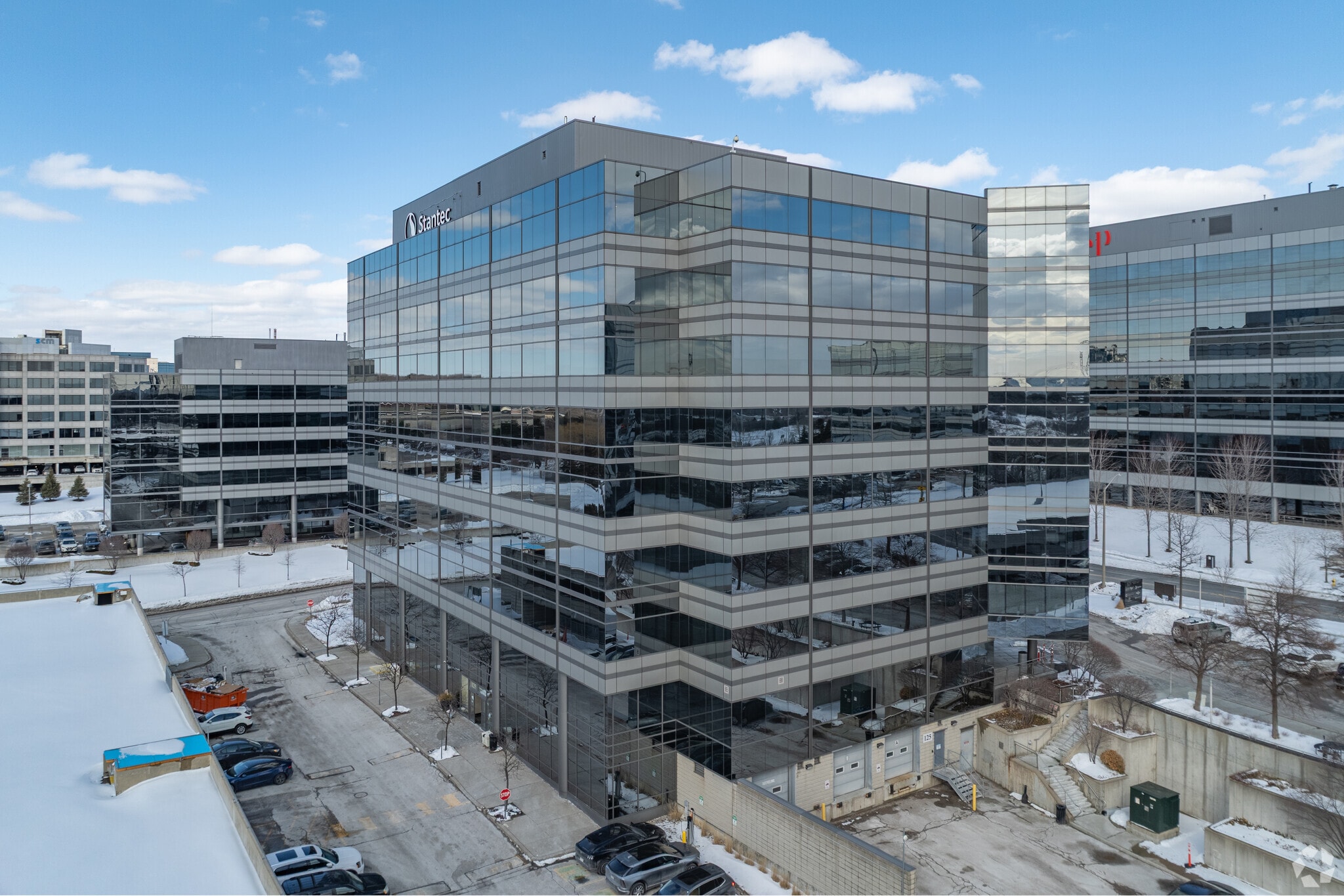 125 Commerce Valley Dr W, Markham, ON for lease Primary Photo- Image 1 of 16