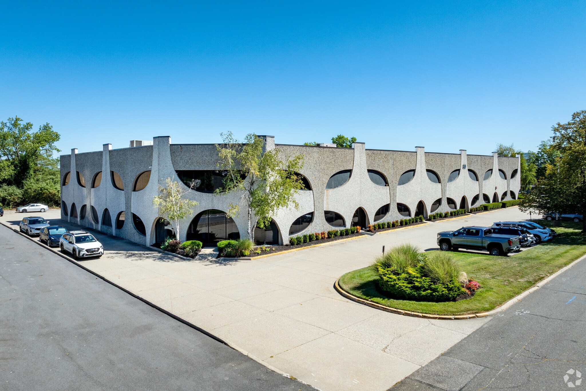 80 Davids Dr, Hauppauge, NY à vendre Photo principale- Image 1 de 13