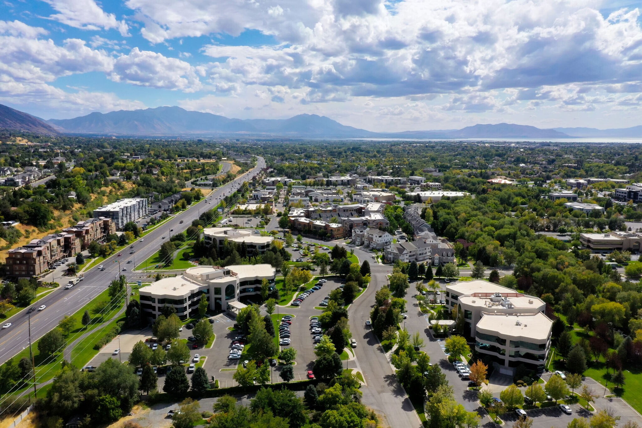 5252 N Edgewood Dr, Provo, UT à louer Aérien- Image 1 de 2