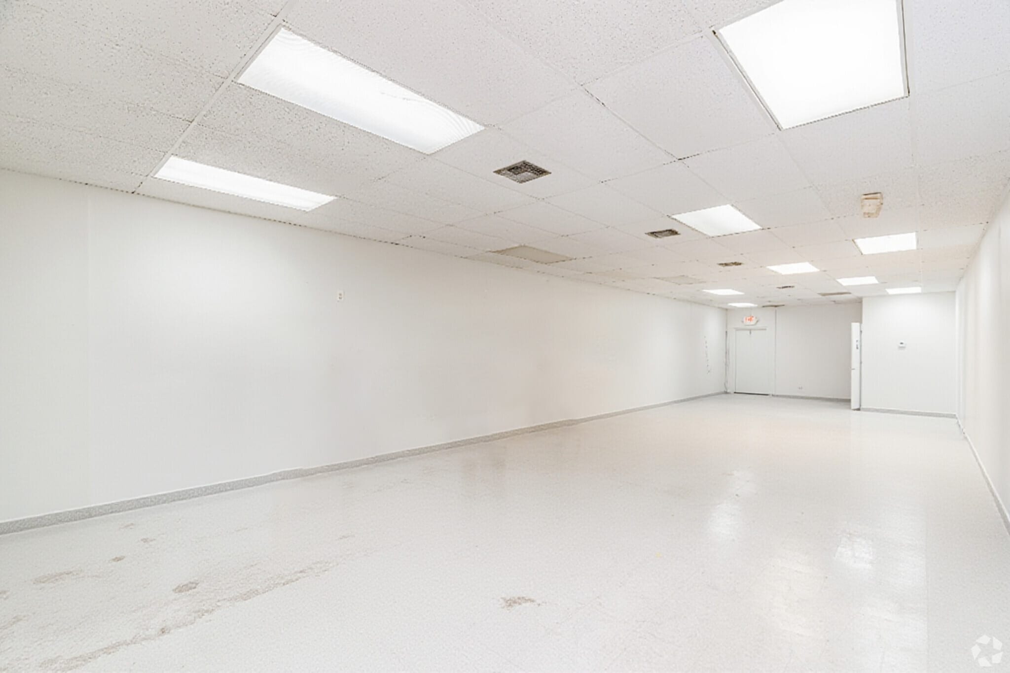6043 Kimberly Blvd, Fort Lauderdale, FL for lease Interior Photo- Image 1 of 4