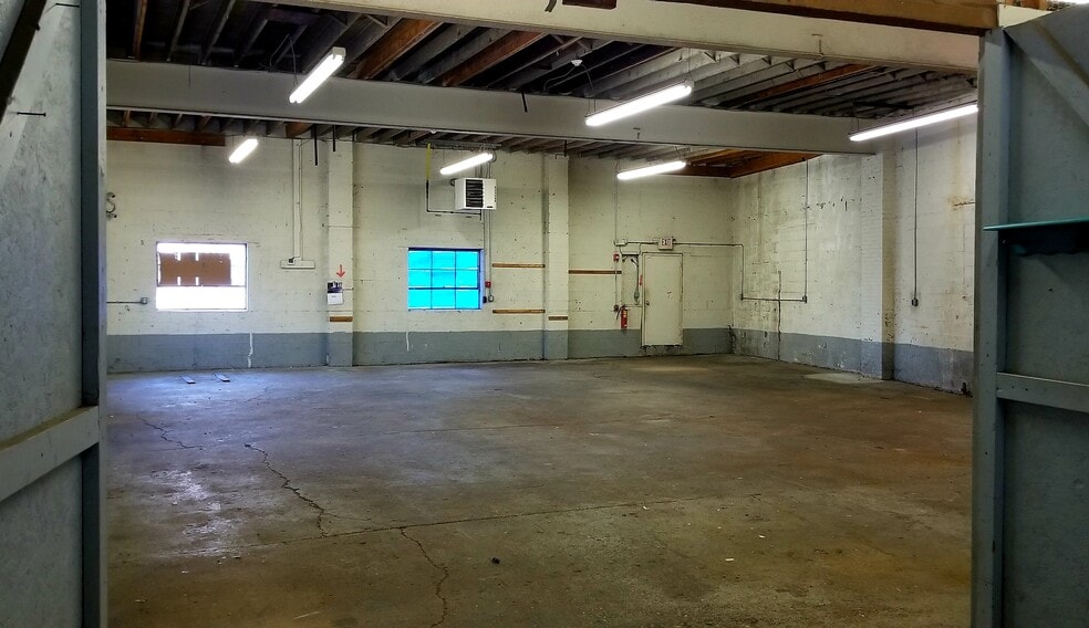 310B W Westfield Ave, Roselle Park, NJ for lease - Building Photo - Image 3 of 4