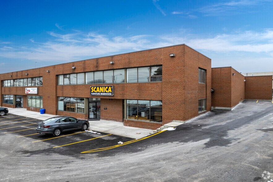 2501 Steeles Ave W, Toronto, ON à louer - Photo du bâtiment - Image 2 de 4