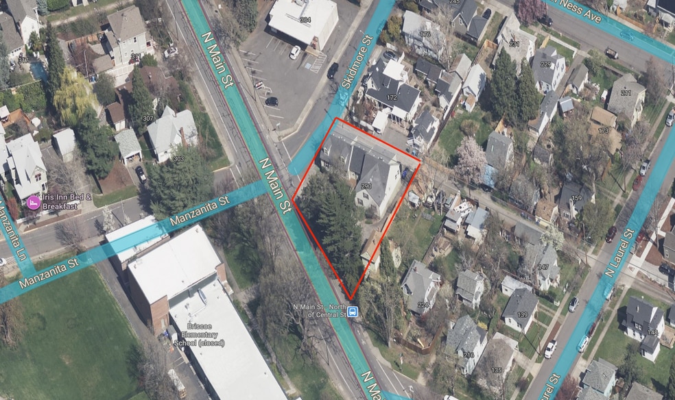 290 N Main St, Ashland, OR for lease - Building Photo - Image 3 of 3