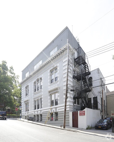 27 N Broadway, Tarrytown, NY à louer - Photo du bâtiment - Image 3 de 7