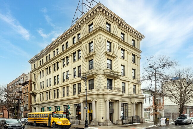 Plus de détails pour 134 Broadway, Brooklyn, NY - Bureau à louer