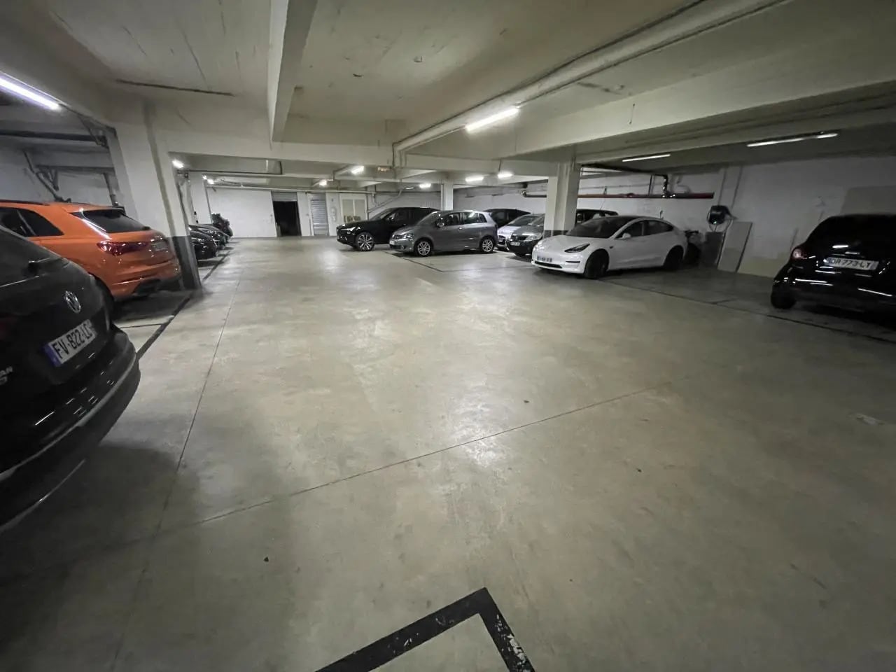 Office in Paris for lease Building Photo- Image 1 of 11