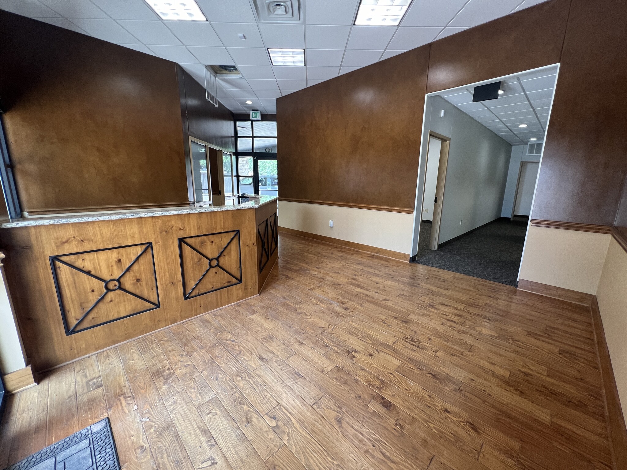 3343 Locke Ave, Fort Worth, TX for lease Lobby- Image 1 of 12