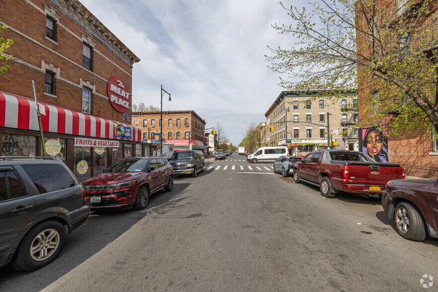 1421-1423 Nostrand Ave, Brooklyn, NY à vendre - Photo du bâtiment - Image 2 de 6