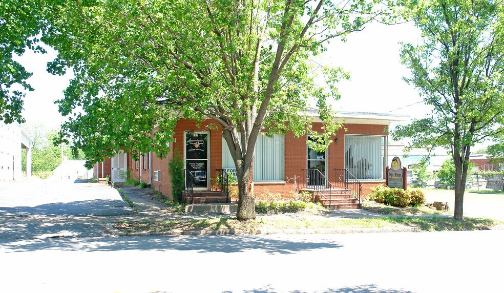 217-219 Frederick St, Gaffney, SC for lease - Building Photo - Image 2 of 2