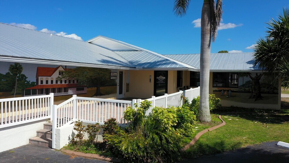1900 Tamiami Trl, Punta Gorda, FL à vendre - Vidéo sur l’inscription commerciale - Image 2 de 42