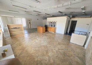 1700 Yonge St, Daytona Beach, FL à louer Photo intérieure- Image 2 de 4