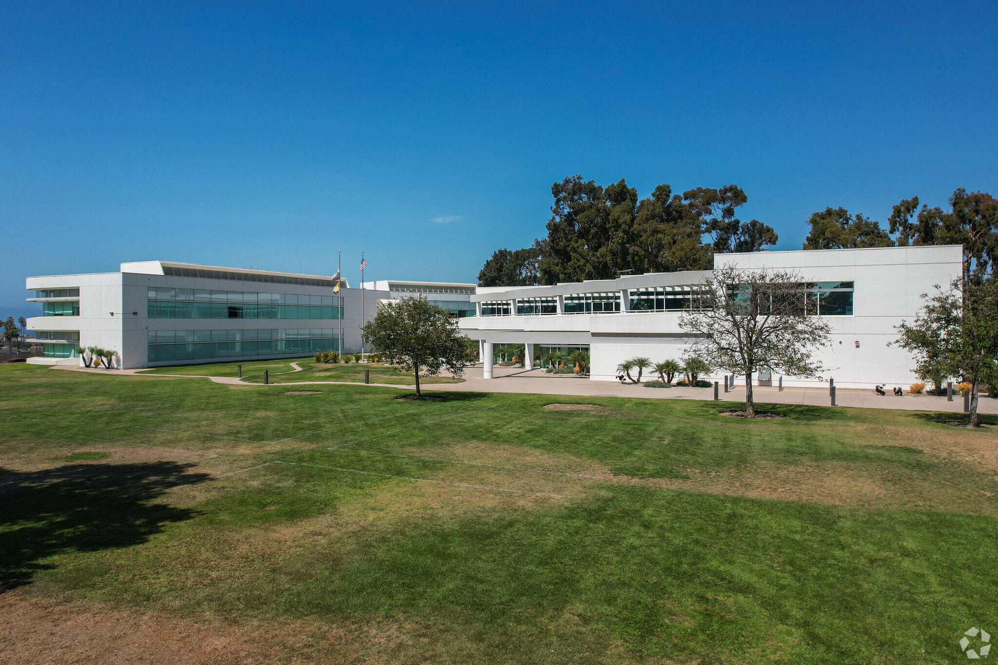 2575 Vista Del Mar Dr, Ventura, CA for sale Primary Photo- Image 1 of 1