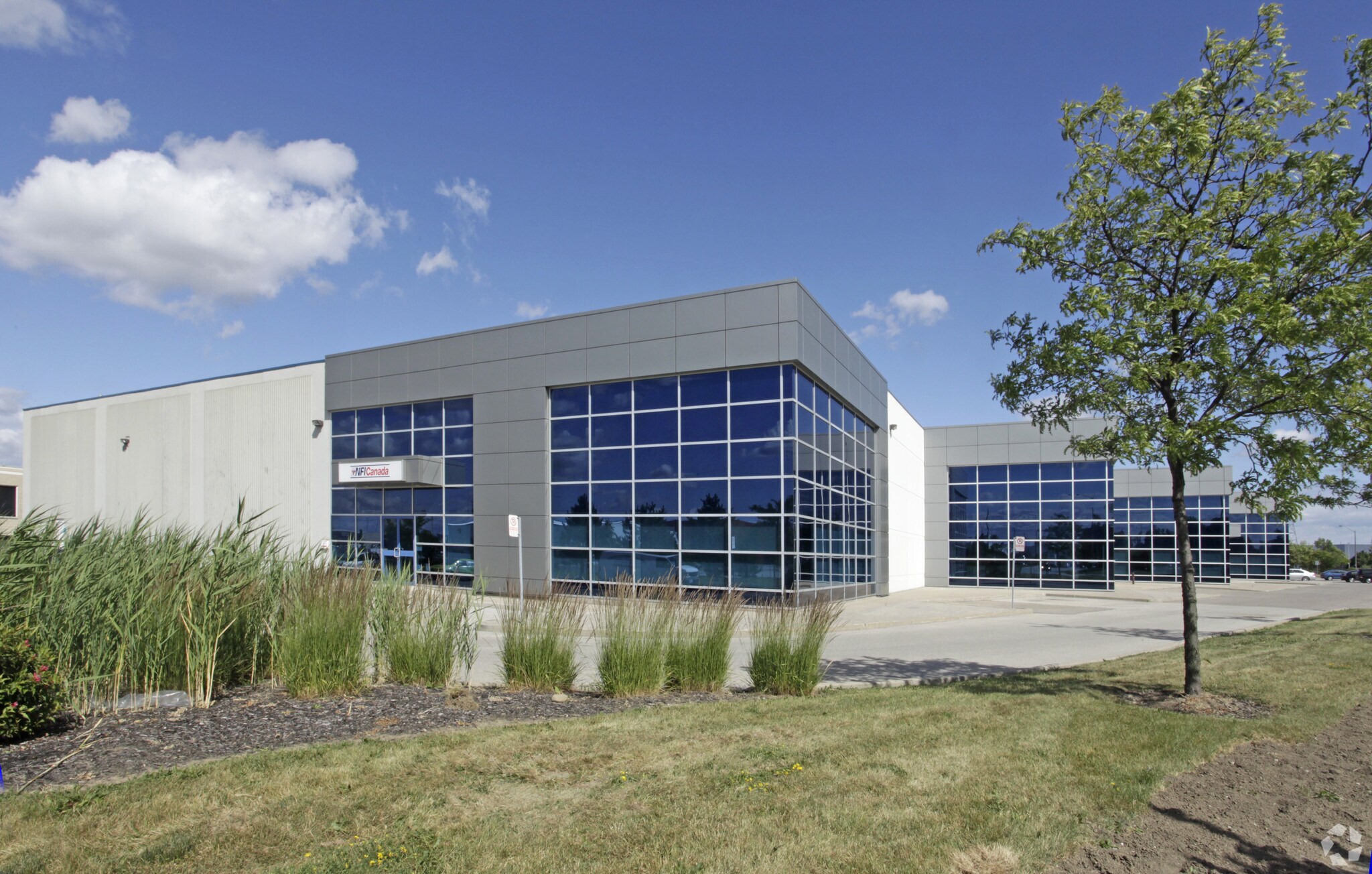 6905 Kenderry Gate, Mississauga, ON for lease Primary Photo- Image 1 of 4