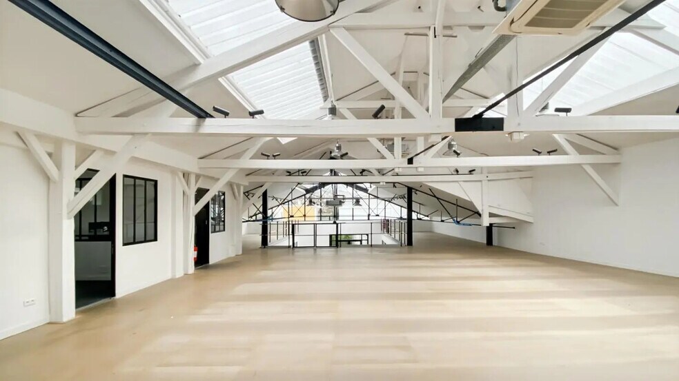 Office in Bois-Colombes for sale - Building Photo - Image 2 of 9