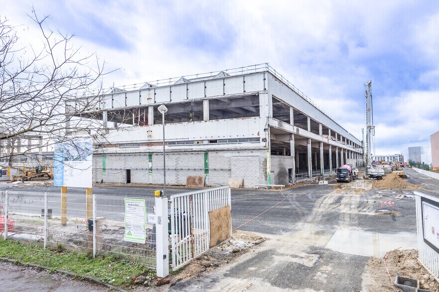 Industriel dans Gennevilliers à louer - Photo du bâtiment - Image 2 de 3