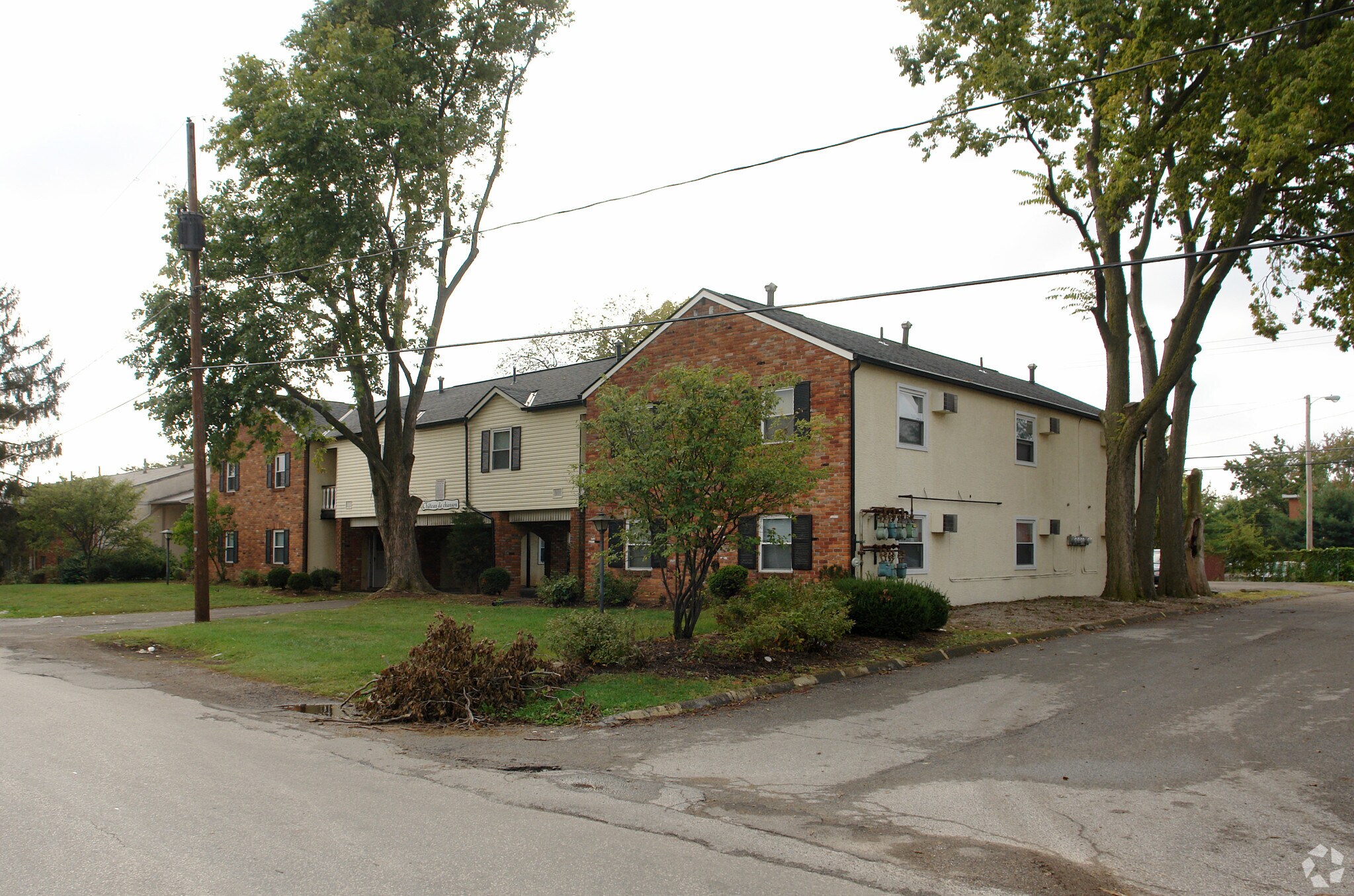 557 Riverview Dr, Columbus, OH for sale Primary Photo- Image 1 of 4