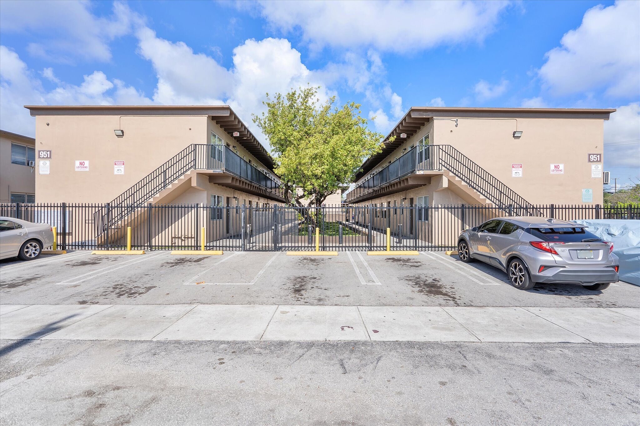 901-951 NW 8th Ave, Pompano Beach, FL à vendre Photo du bâtiment- Image 1 de 18