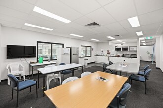 20 Whitfield Bvd, Cranbourne West for lease Interior Photo- Image 2 of 6