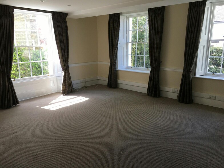 Market St, Hailsham à louer - Photo du bâtiment - Image 3 de 10