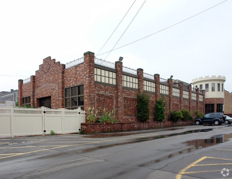 501 Washington St, Steubenville, OH à vendre - Photo principale - Image 2 de 34