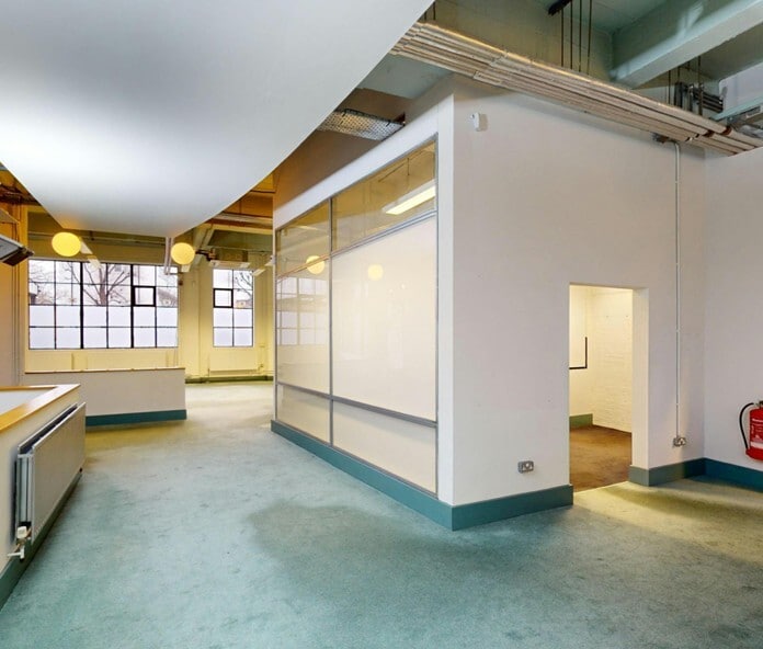 327-329 Harrow St, London for lease Interior Photo- Image 1 of 4