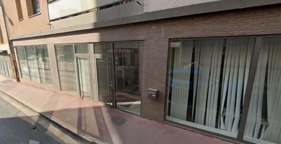 Office in OULLINS-PIERRE-BÉNITE for lease - Building Photo - Image 2 of 6