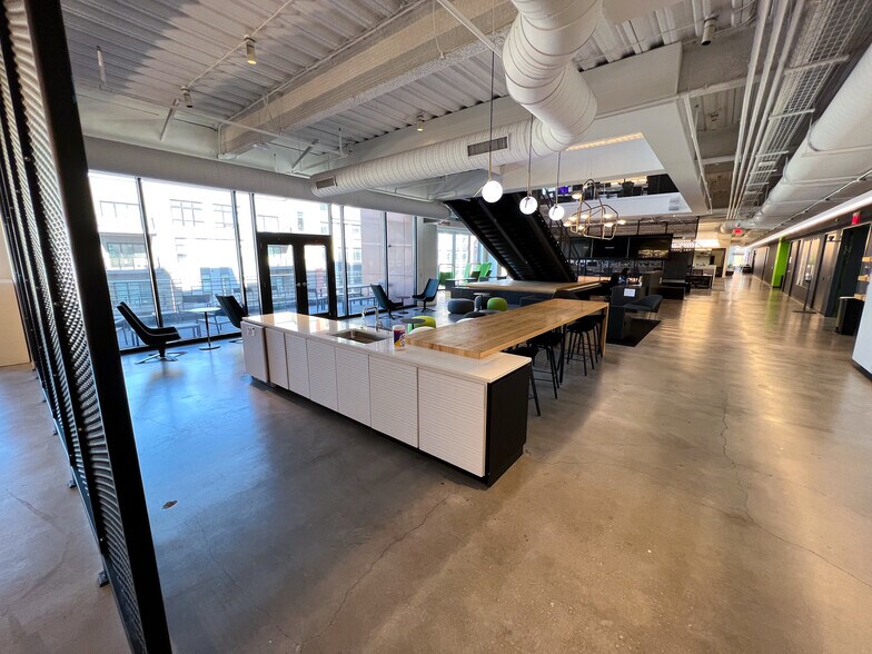 250 S High St, Columbus, OH à louer - Photo intérieure - Image 2 de 4