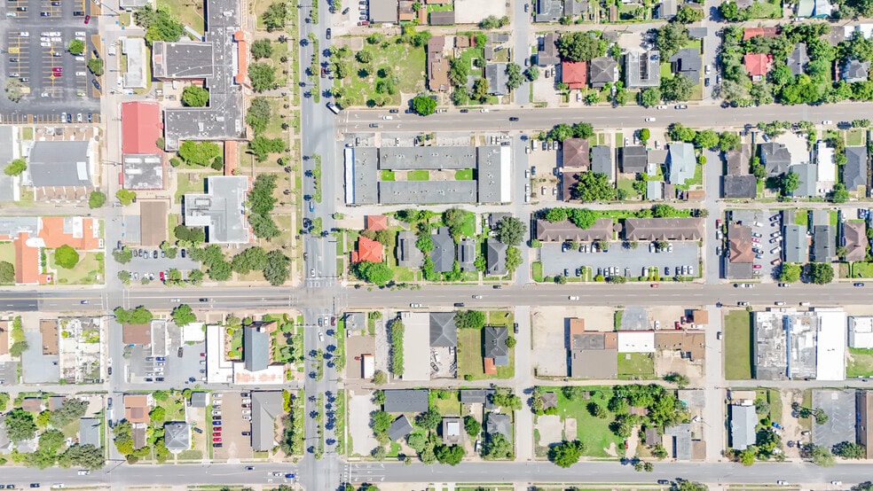 25 E Elizabeth St, Brownsville, TX for sale - Building Photo - Image 2 of 5