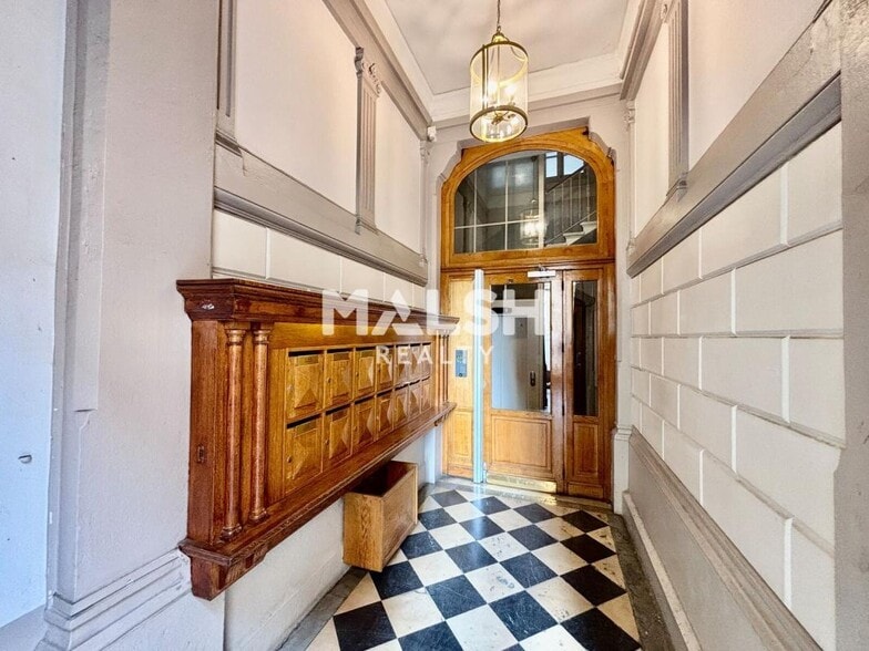 Bureau dans Lyon à louer - Hall d’entrée - Image 2 de 12