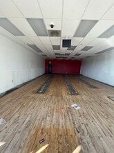 5486-5566 Boulder Hwy, Las Vegas, NV for lease Building Photo- Image 2 of 4