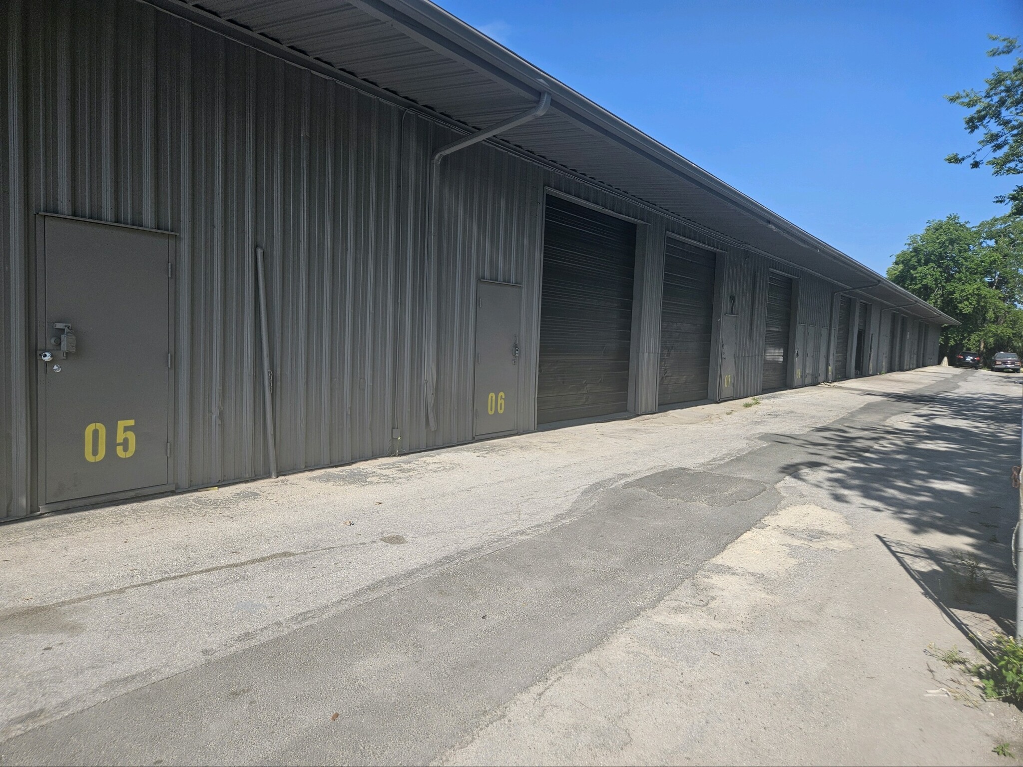 3033 NE 19th Dr, Gainesville, FL for lease Primary Photo- Image 1 of 17